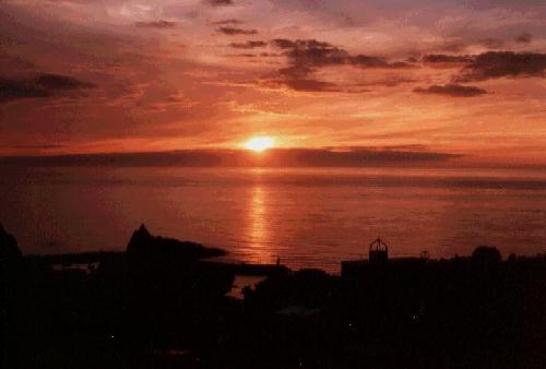 sunset2.jpg(17kB)